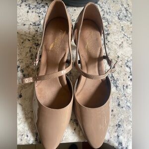 Brand New Aerosoles (Never Worn) Nude Patent Heel Rest Heels